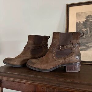 UGG Women's Dark Brown Ankle Boots